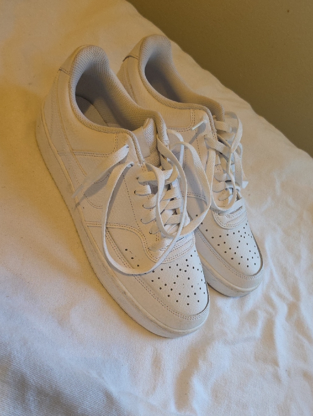 Nike Women Classic All-White Low Top Sneakers